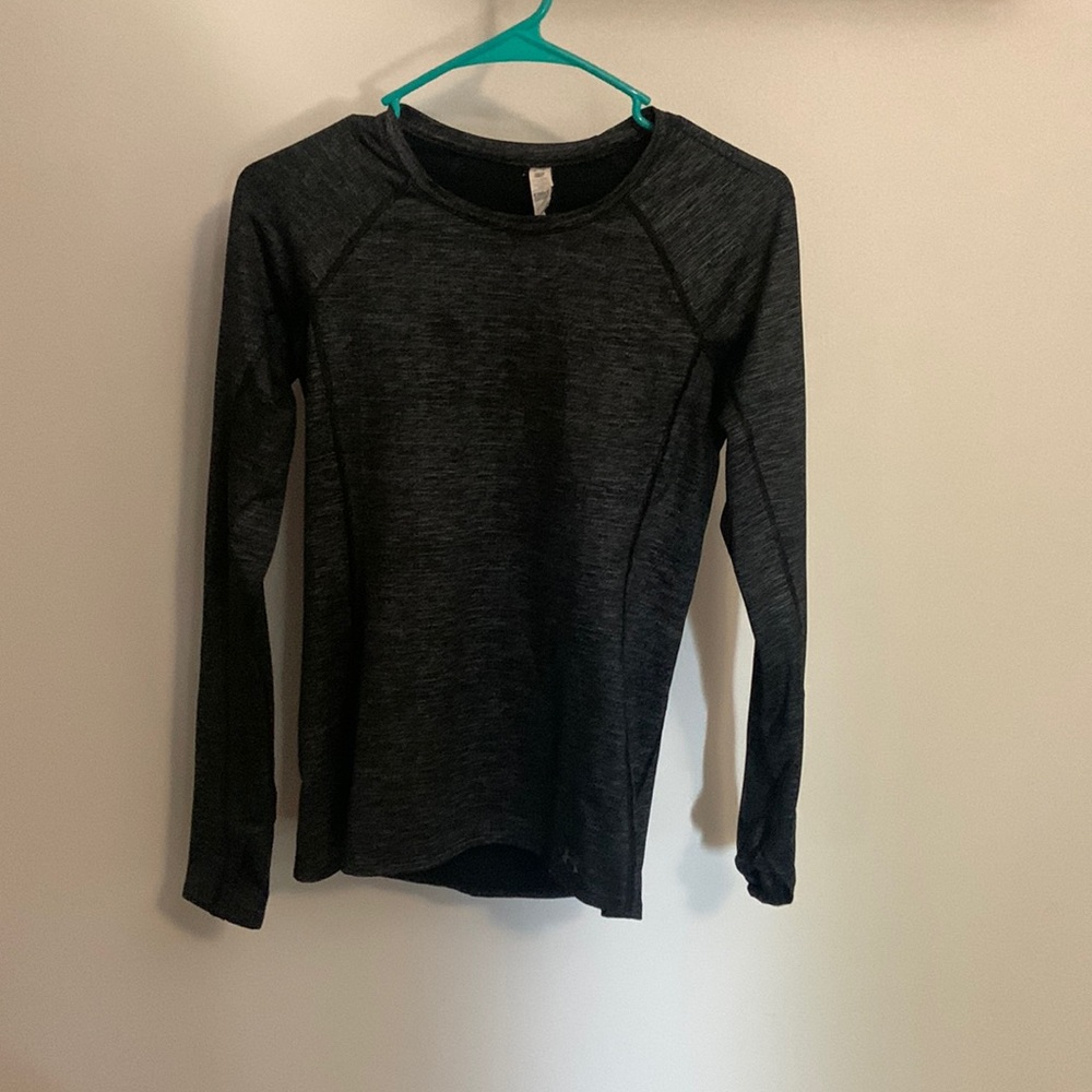 Under armour cold gear long sleeved shirt.